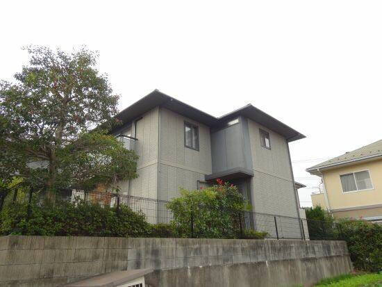 広島市安芸区矢野南F様邸 施工前 グレー系でまとまった側面の外壁