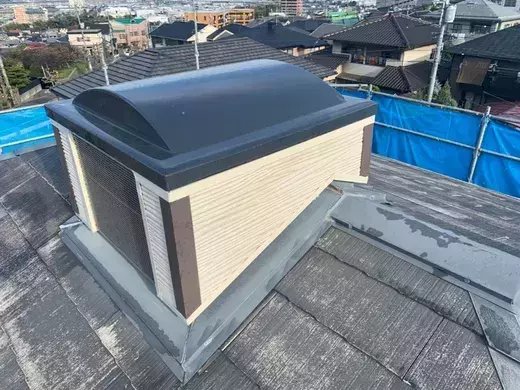広島市安芸区矢野南N様邸 サイディングを張り替えた屋根の換気塔