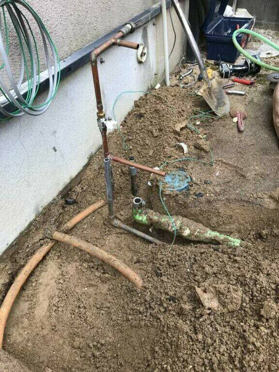 広島市安佐南区伴南H様邸 ガス機器を撤去した配管まわり