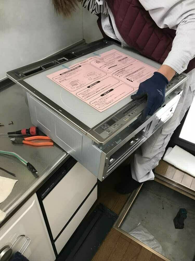 広島市安佐南区伴南H様邸 IHクッキングヒーターの設置作業