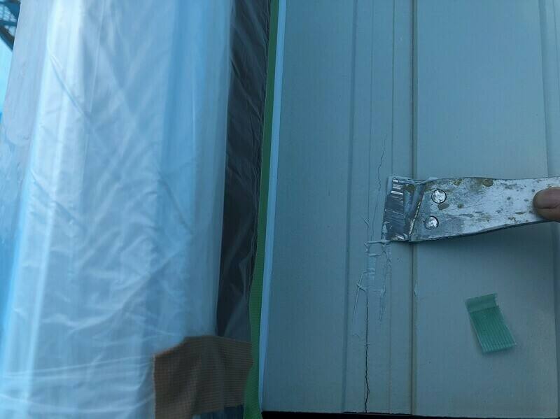 広島市安佐南区山本新町I様邸 2階サイディングのヘアクラックへの弾性パテ補修