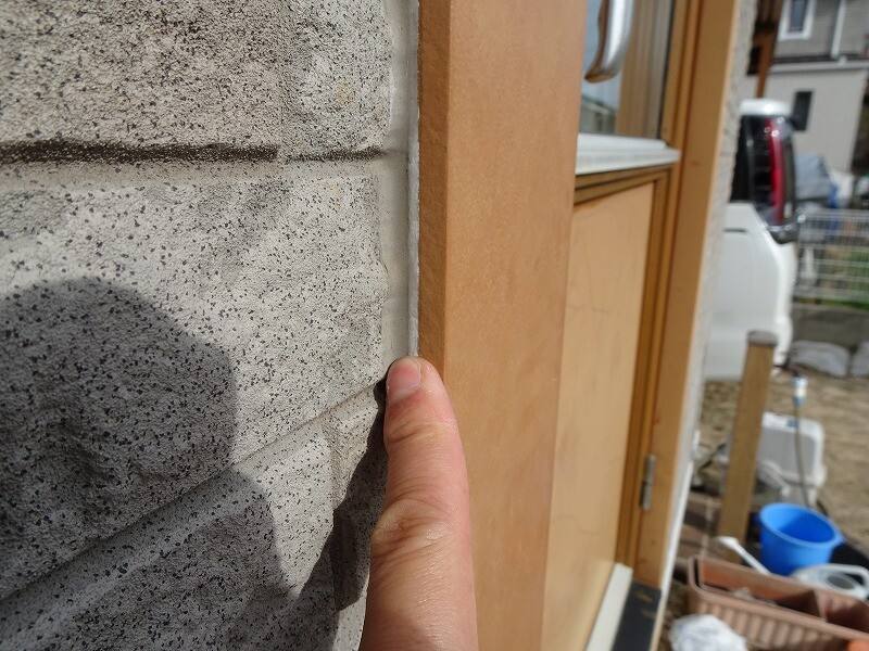 広島市安佐南区山本新町I様邸 施工前 モールの角部分のシーリング