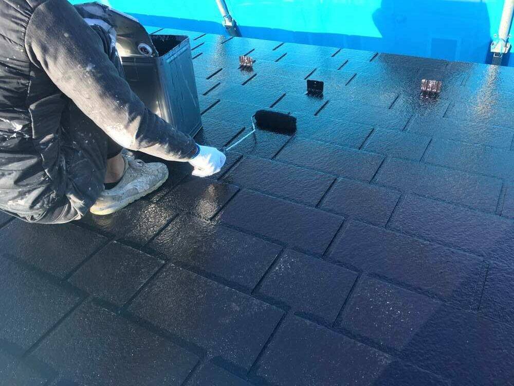 広島市安佐南区大塚西K様邸 屋根の上塗り2回目