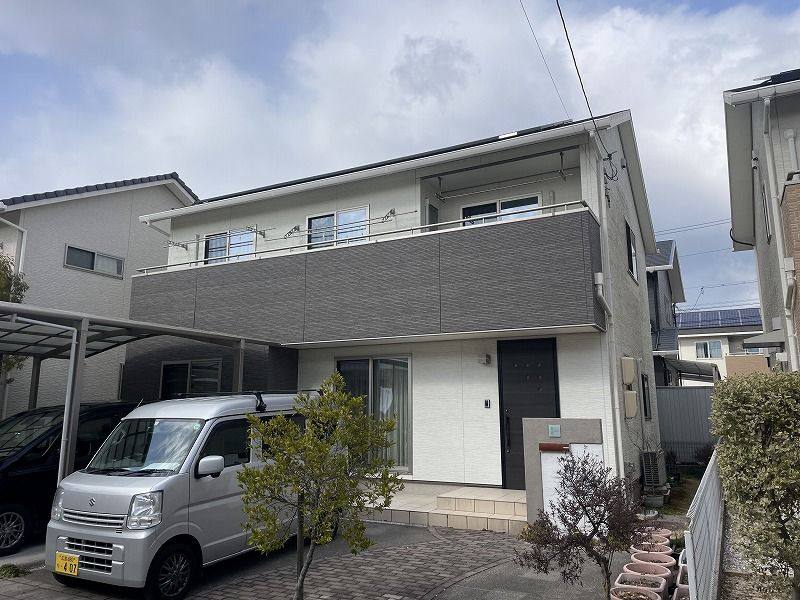 広島市安佐南区K様邸 外壁・屋根塗装前の外観全体