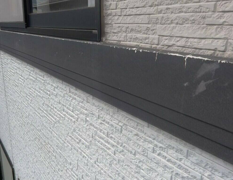 広島市安佐南区伴南S様邸 施工前 凍害で塗膜がはがれ始めた幕板