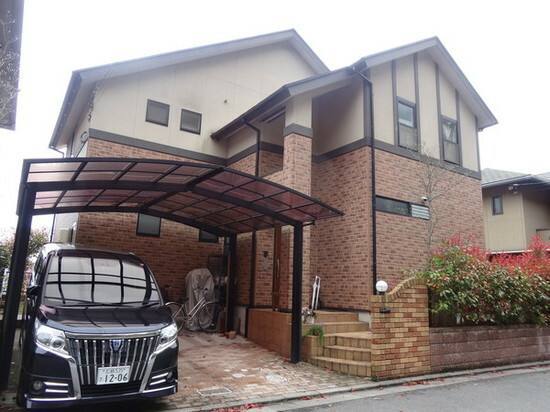 広島市安佐南区大町T様邸 外壁・屋根塗装工事前の外観全体(レンガ調サイディングの外壁)