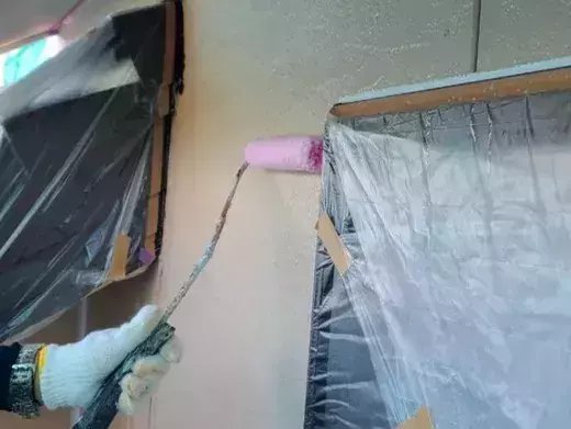 廿日市市前空H様邸 外壁の下塗り作業
