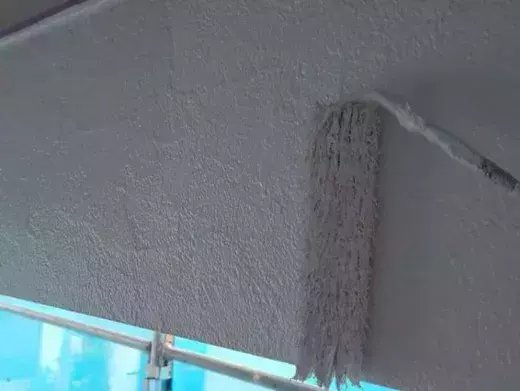 廿日市市前空H様邸 外壁の上塗り作業