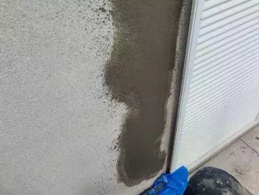 廿日市市四季が丘I様邸 補修材を塗った外壁の劣化部分