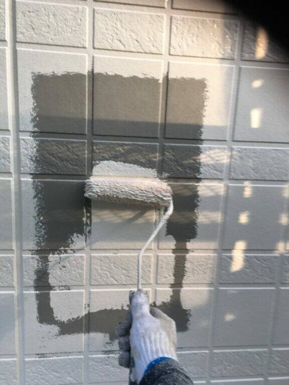廿日市市宮内K様邸 外壁の塗装作業