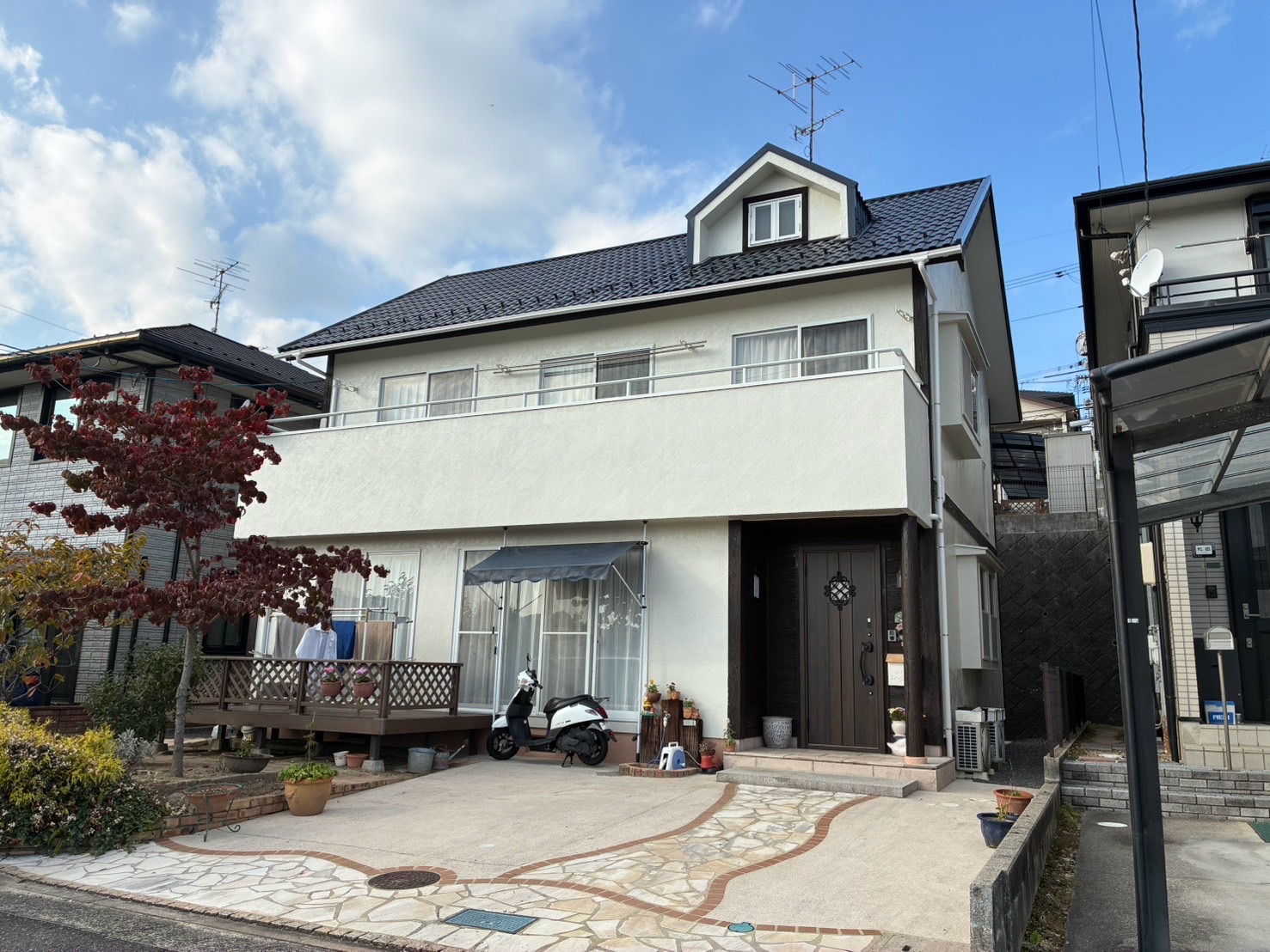 廿日市市M様邸 外壁・屋根塗装後の外観全体