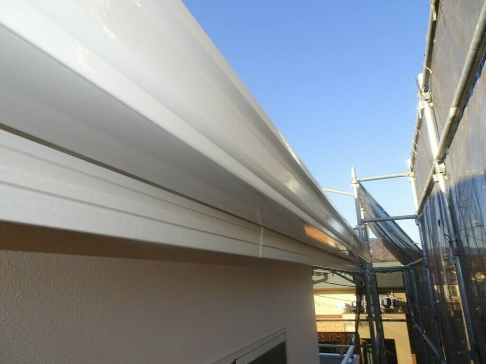 廿日市市前空O様邸 薄めずに塗装した雨樋と破風