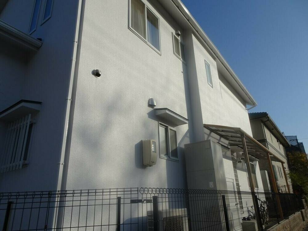 廿日市市前空O様邸 超低汚染塗料で白く塗装した外壁