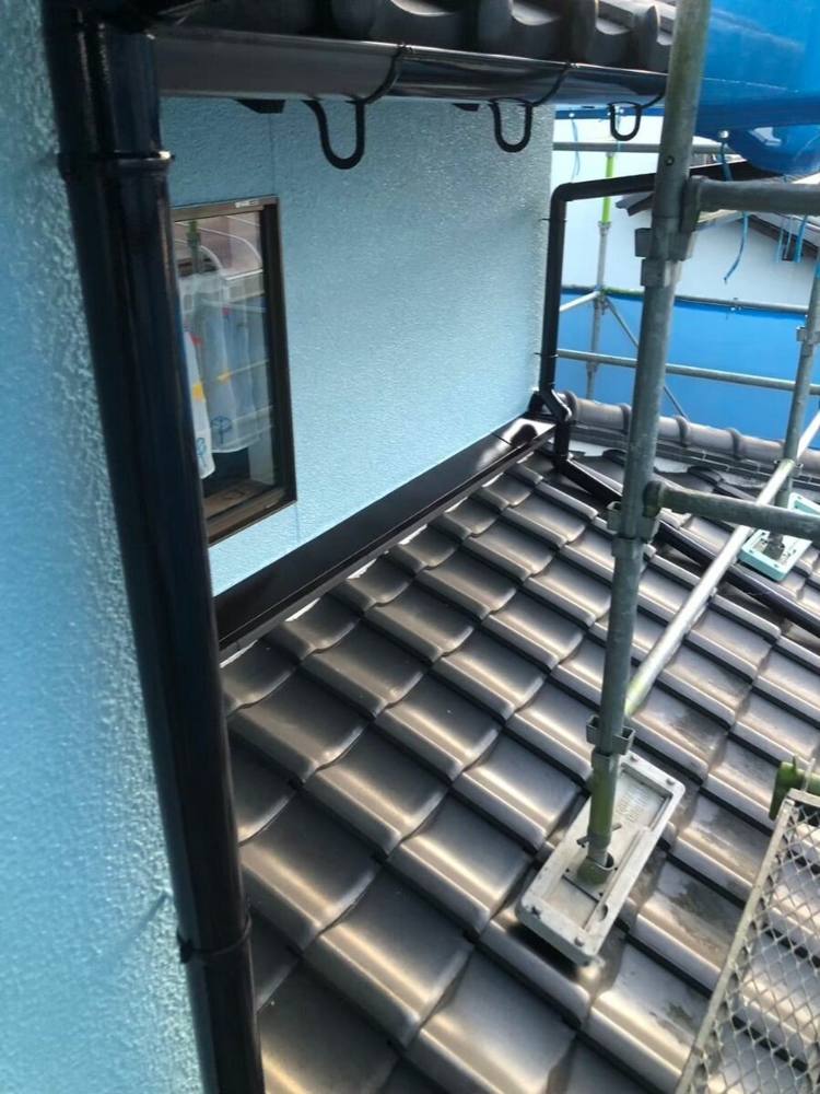廿日市市四季が丘O様邸 塗装後の下屋根の雨押え板金