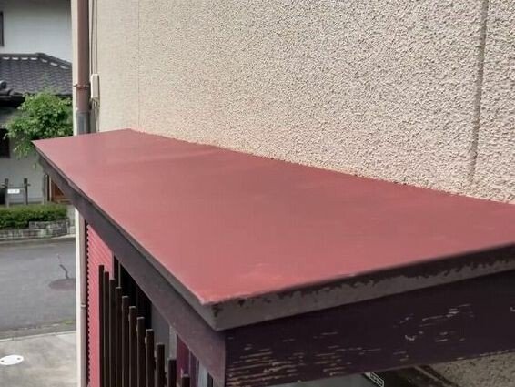 廿日市市四季が丘O様邸 施工前 色あせが発生した赤い板金部分