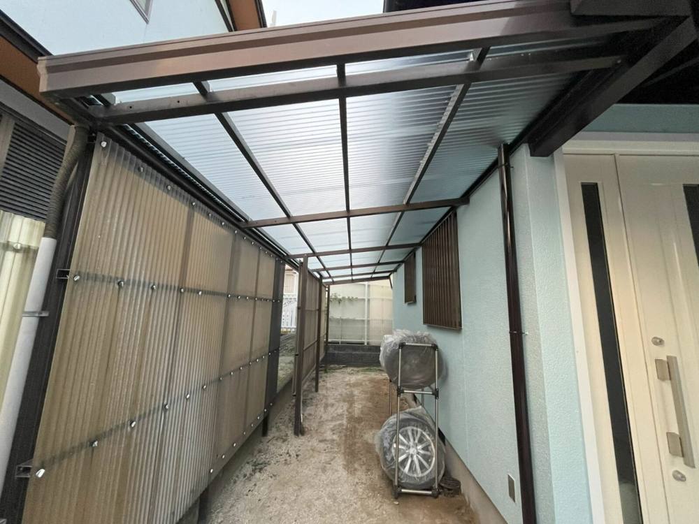 廿日市市四季が丘O様邸 波板を交換した通路側のカーポート屋根