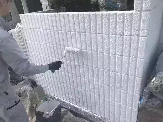 廿日市市友田T様邸 ホワイト系で上塗りした門柱