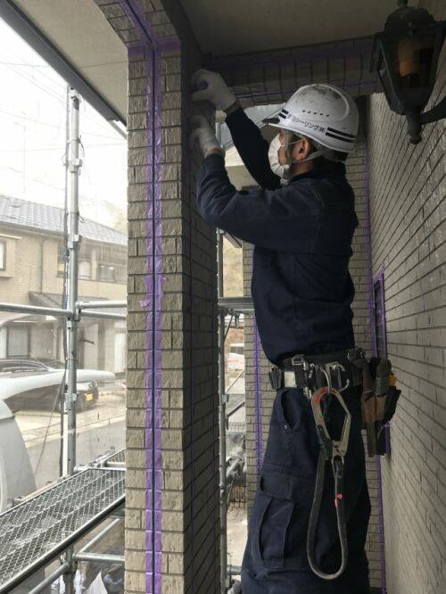 廿日市市大野Y様邸 外壁目地のシーリング打ち替え作業